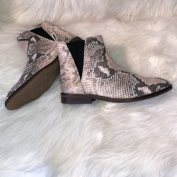 Lucky brand Haylia Snakeskin booties size 7.5 - Picture 4 of 8